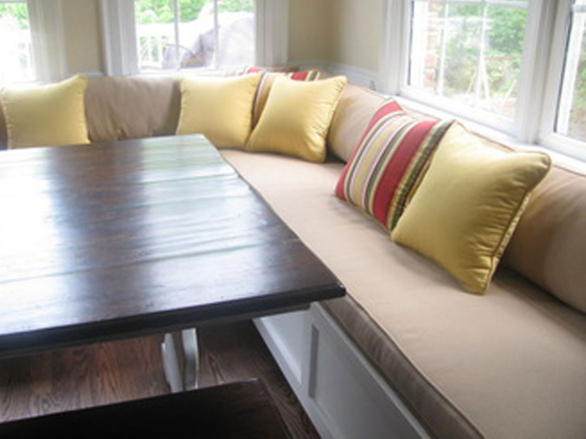 Kitchen banquette with pillows