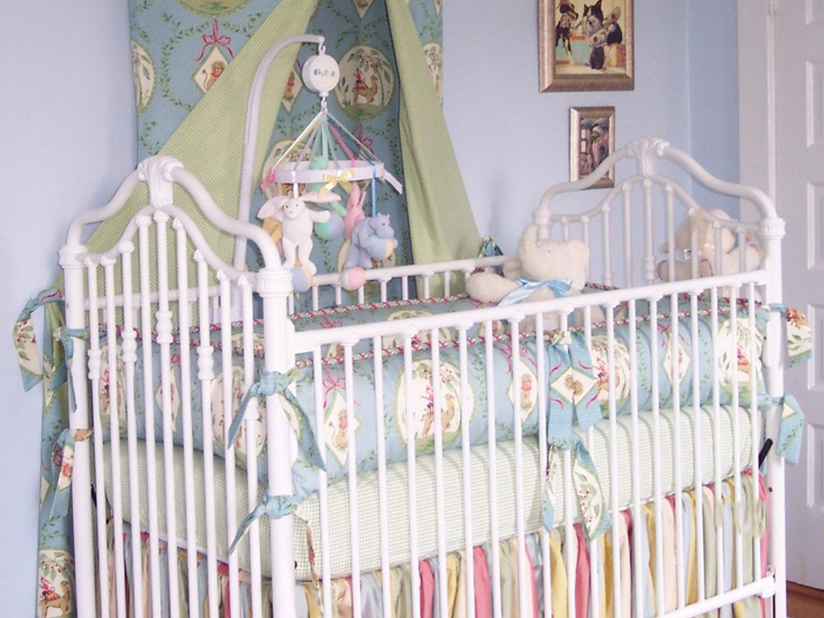 Crib bedding