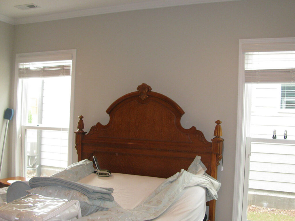 Girl bedroom before